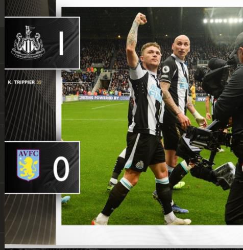 偷看体育老师洗澡被他抓到